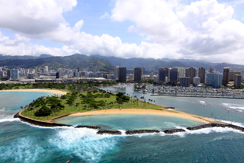 Ala Moana & Magic Island Lagoon, Safe Beach Day